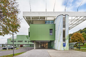 Etalbond LKH Südweststeiermark Fassadenplatten Hinterlueftete Fassade Firmengebaude Aluminium Verbundplatten Grün Deutschlandsberg