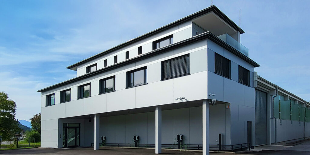 Julius Fritsche Rechnungswesen Neubau Glas Metall Kunststoff Photovoltaik Fassade Grosshaendler Neubau